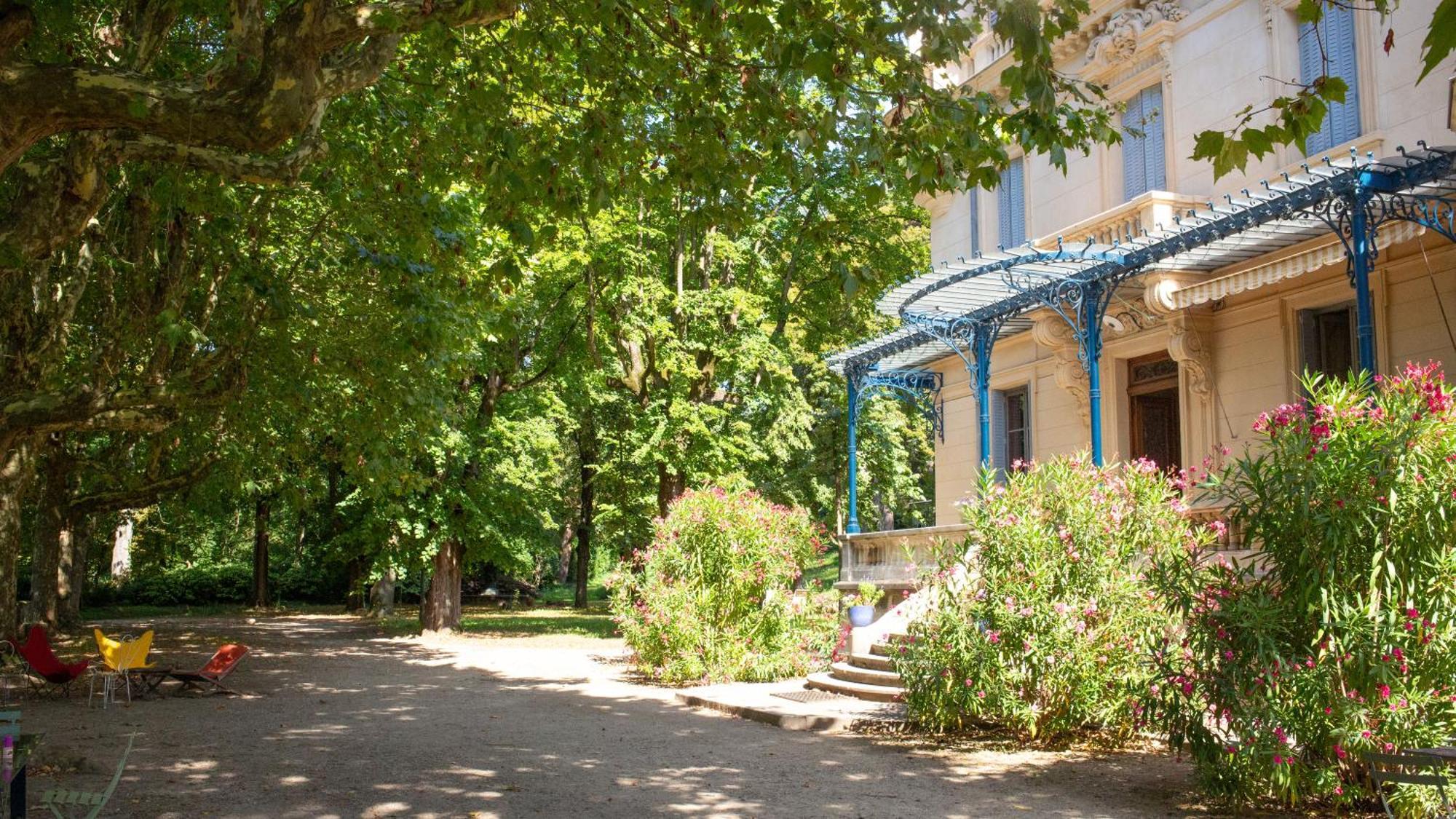 Hotel-Musee Villa Bagatelle Ириньи Экстерьер фото
